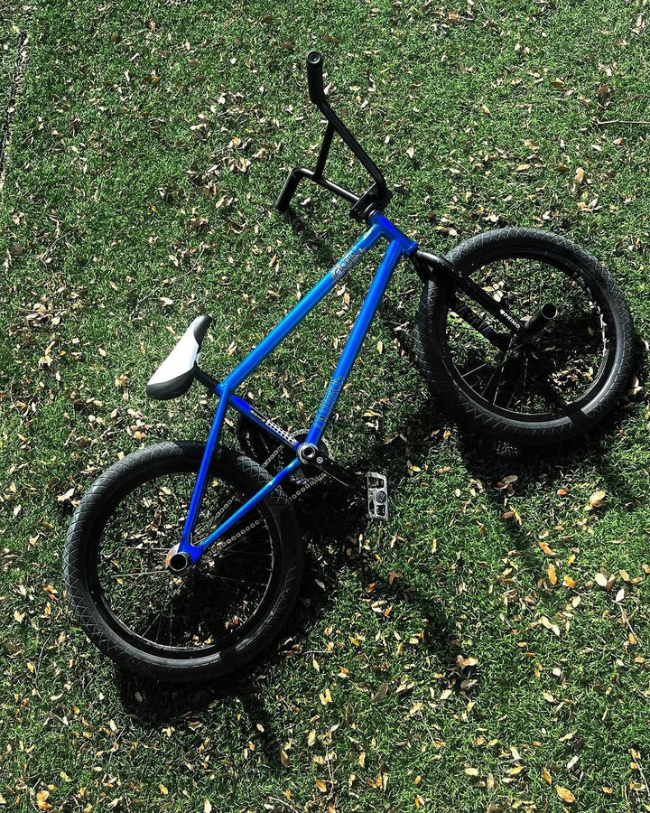 United Zuin Miki Fleck Signature Frame Electric Blue